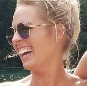 Meet your Posher, Vanessa